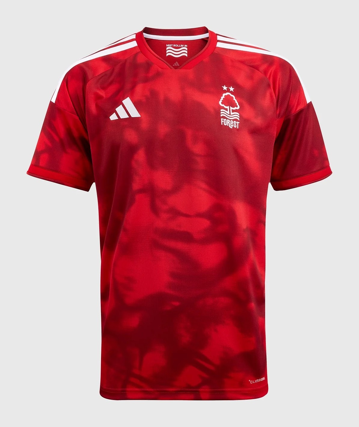 Primera equipación de Nottingham Forest 26-27