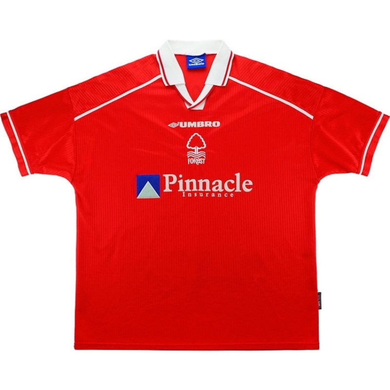 Primera equipación de Nottingham Forest 99-00
