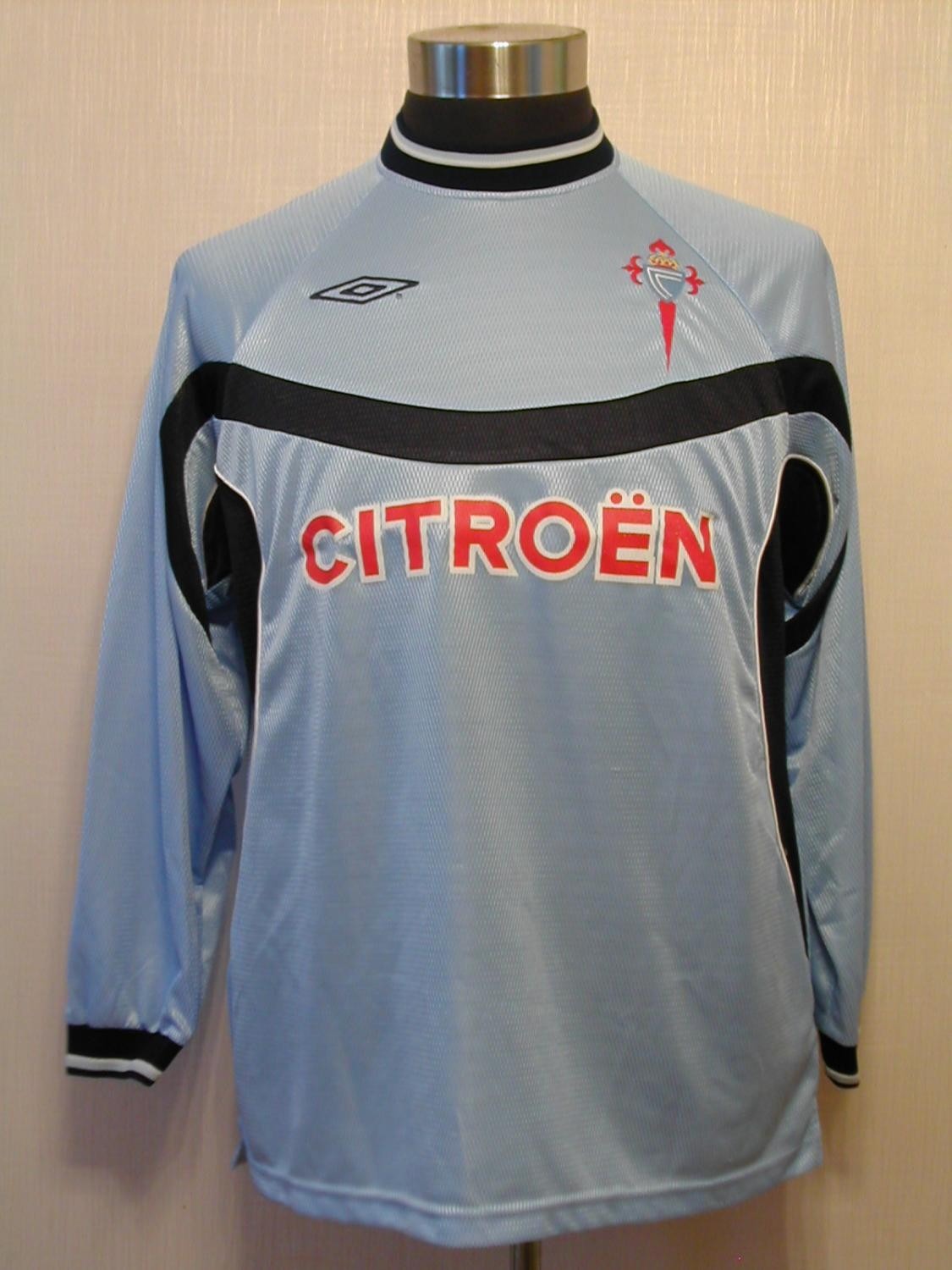 Primera equipación de RC Celta de Vigo 00-01