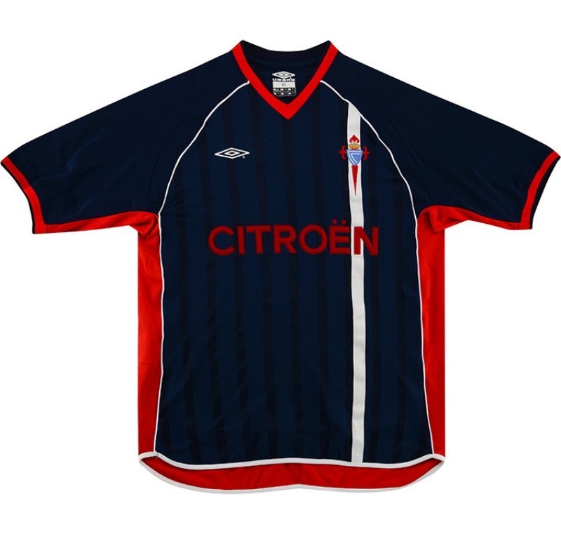 Tercera equipación de RC Celta de Vigo 01-02