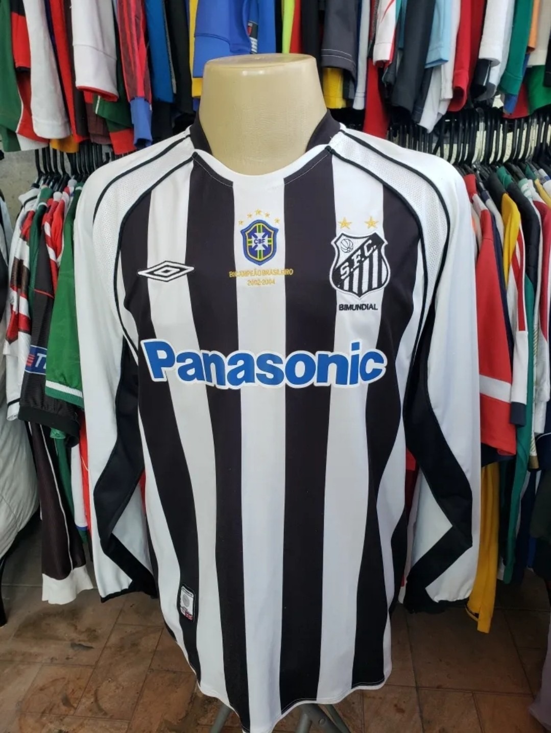 Segunda equipación de Santos FC 2005