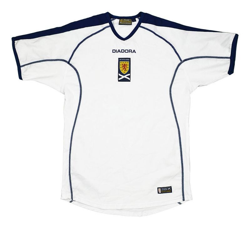 Segunda equipación de Scotland 2003
