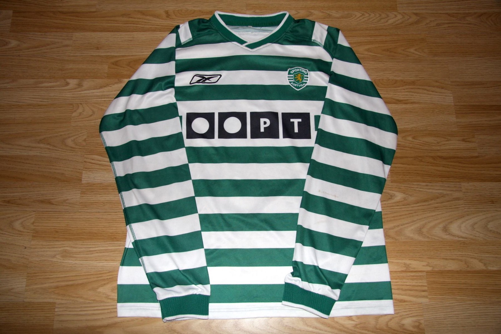 Primera equipación de Sporting CP 03-04