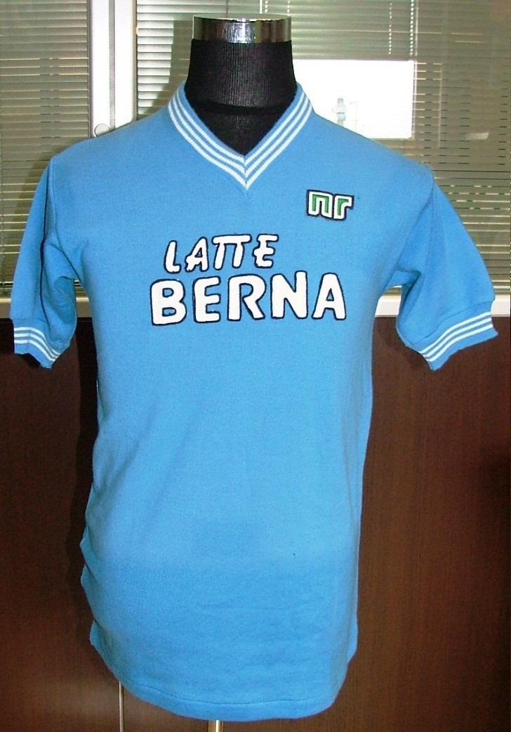 Primera equipación de SSC Napoli 83-84
