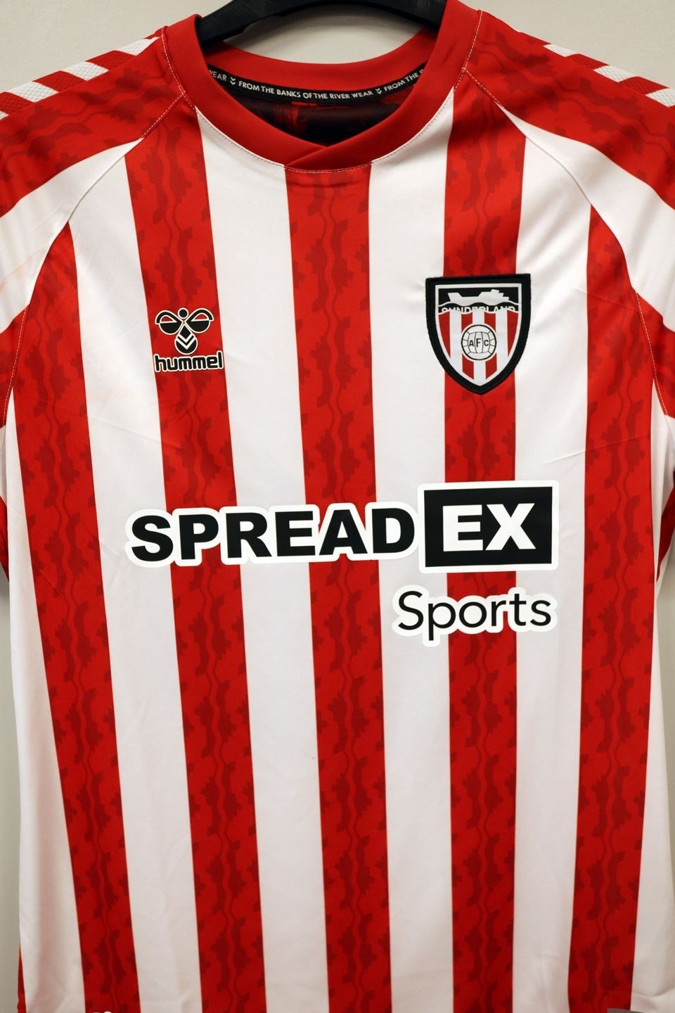 Primera equipación de Sunderland AFC 24-25