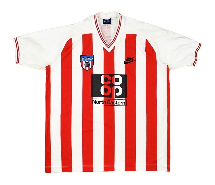 Primera equipación de Sunderland AFC 83-84