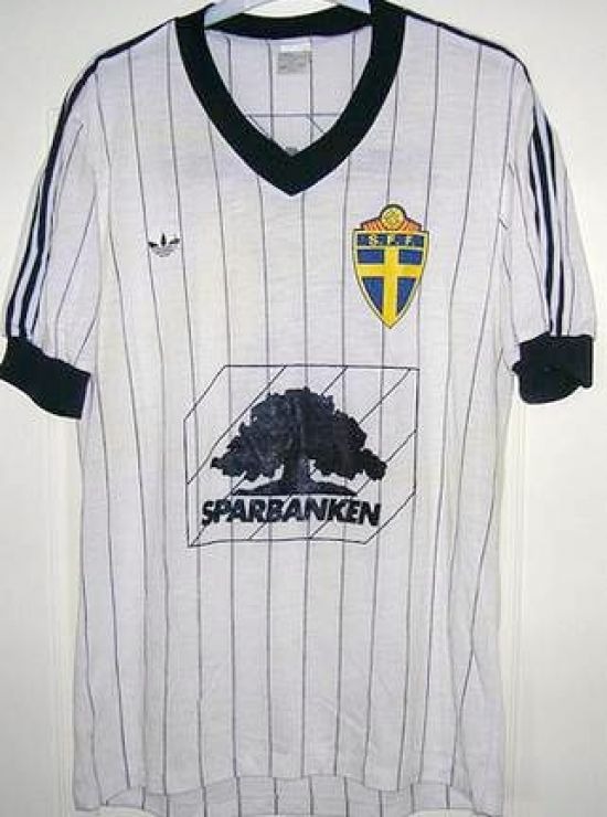 Segunda equipación de Sweden 1984
