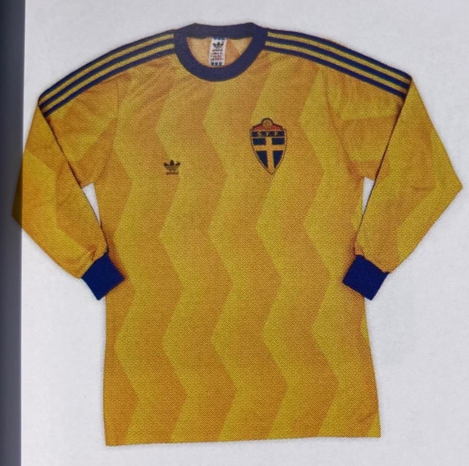 Primera equipación de Sweden 1988