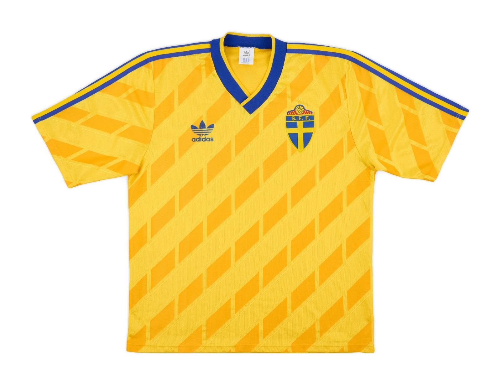 Primera equipación de Sweden 1990