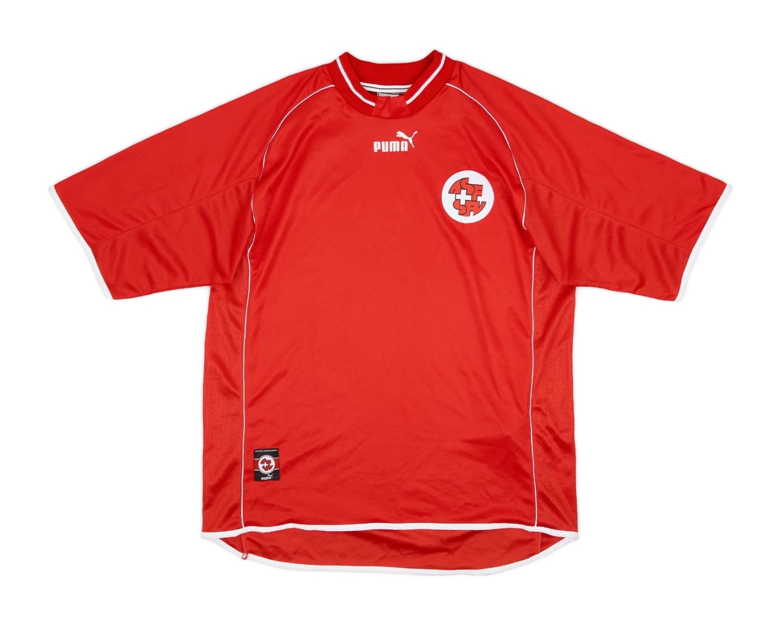 Primera equipación de Switzerland 2000