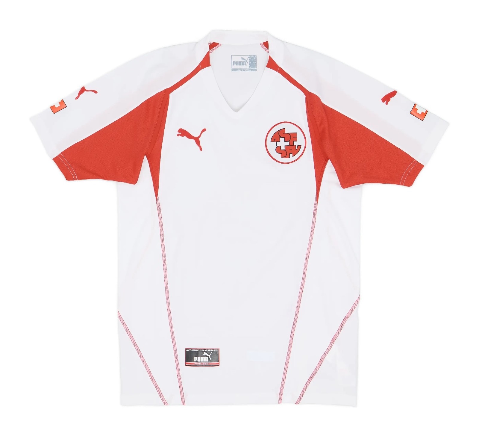 Segunda equipación de Switzerland 2004