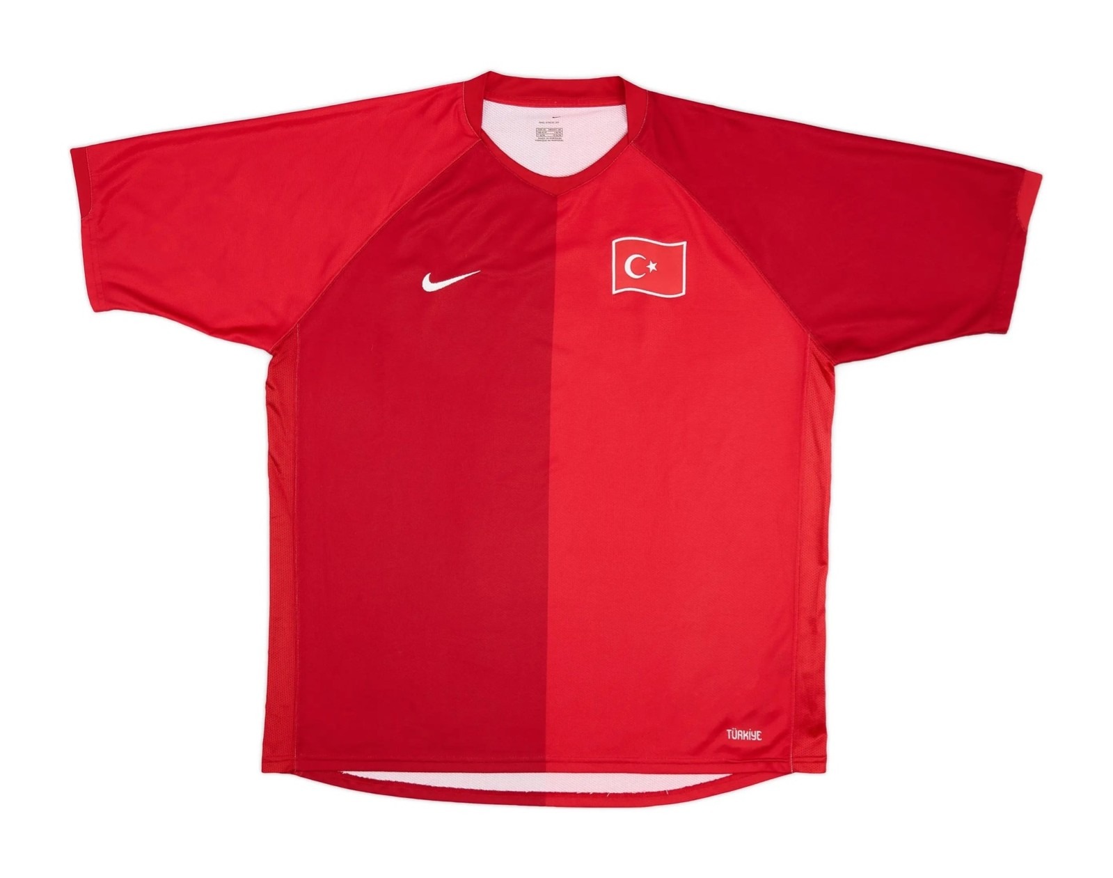 Primera equipación de Türkiye 2006