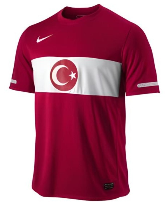 Primera equipación de Türkiye 2010