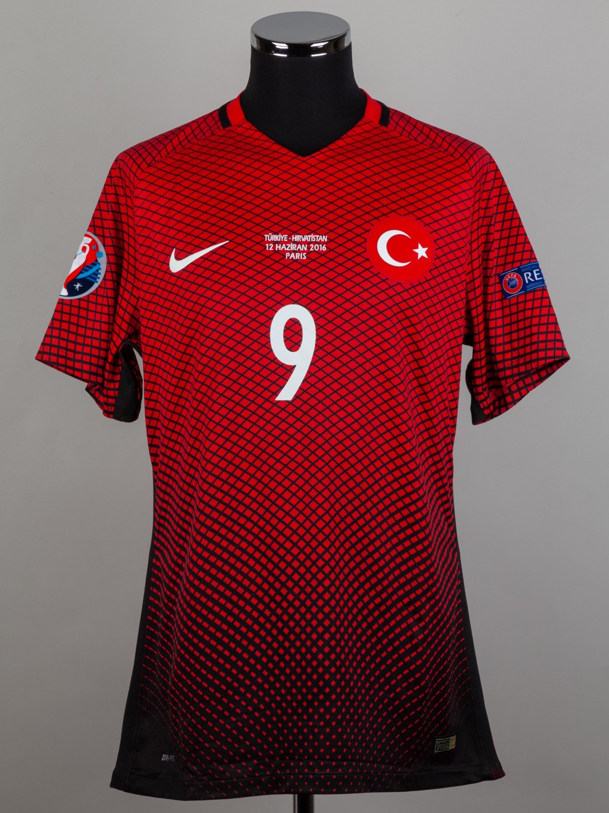 Primera equipación de Türkiye 2016