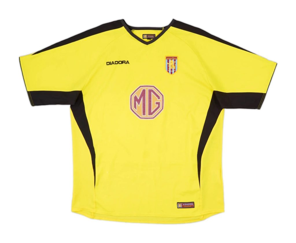 Segunda equipación de Aston Villa 03-04