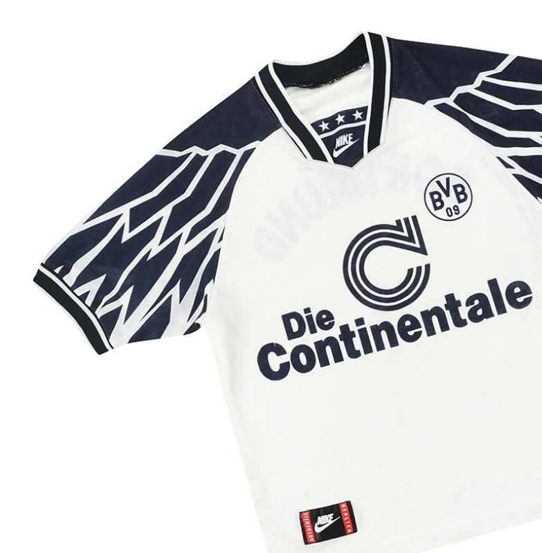 Borussia Dortmund 94-95 Visitante 3