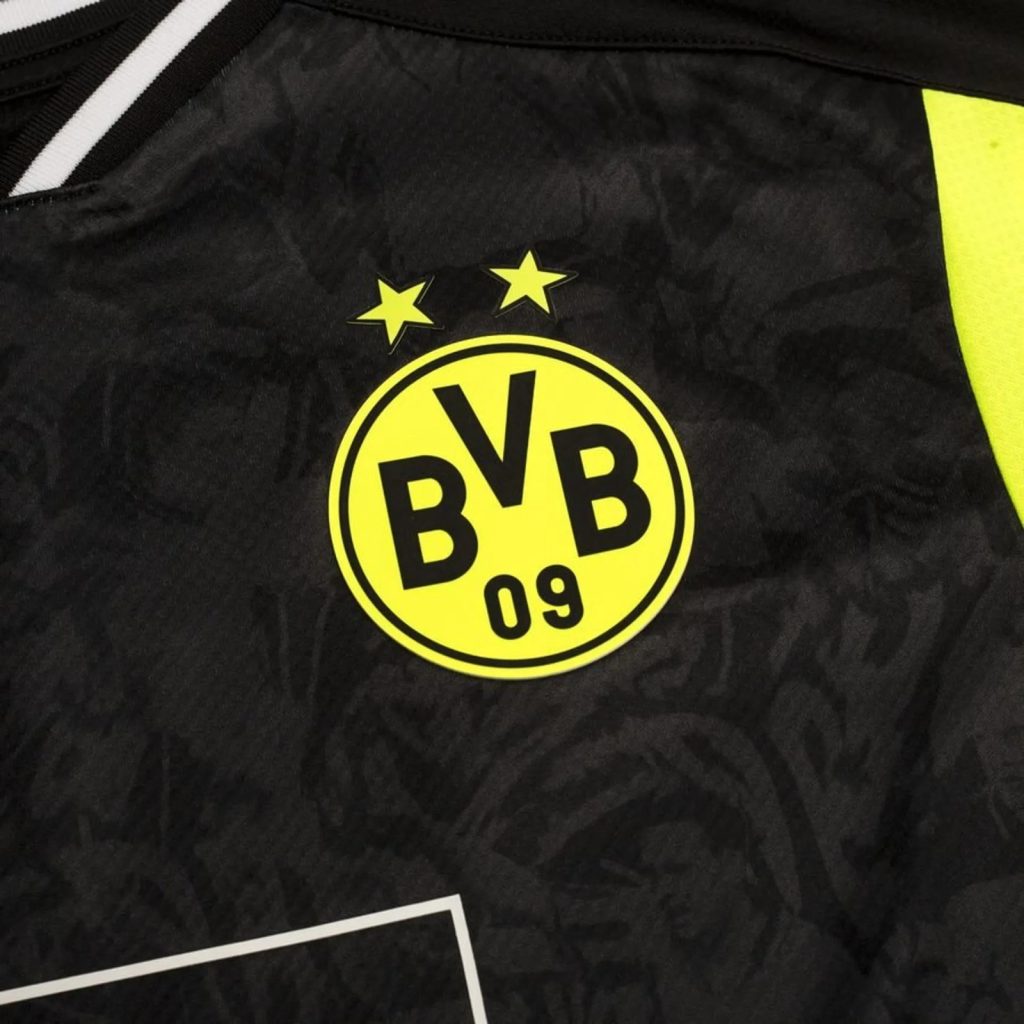 Borussia Dortmund 20-21 Especial 4
