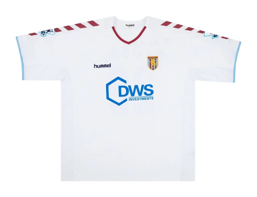 Segunda equipación de Aston Villa 04-05