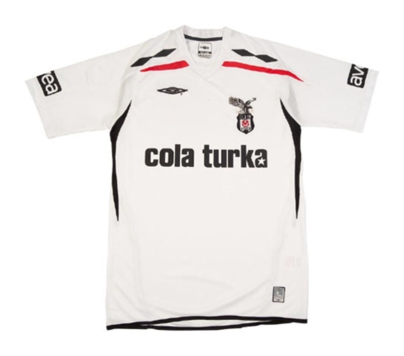 Primera equipación de Besiktas 07-08