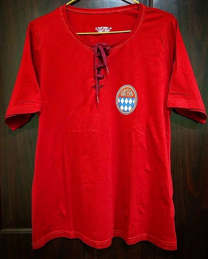 Segunda equipación de Bayern Múnich 65-66
