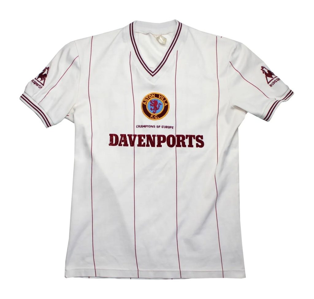 Segunda equipación de Aston Villa 82-83