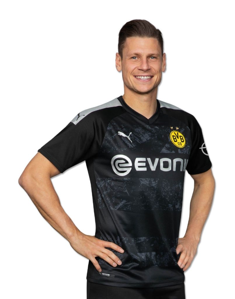 Borussia Dortmund 19-20 Visitante 3