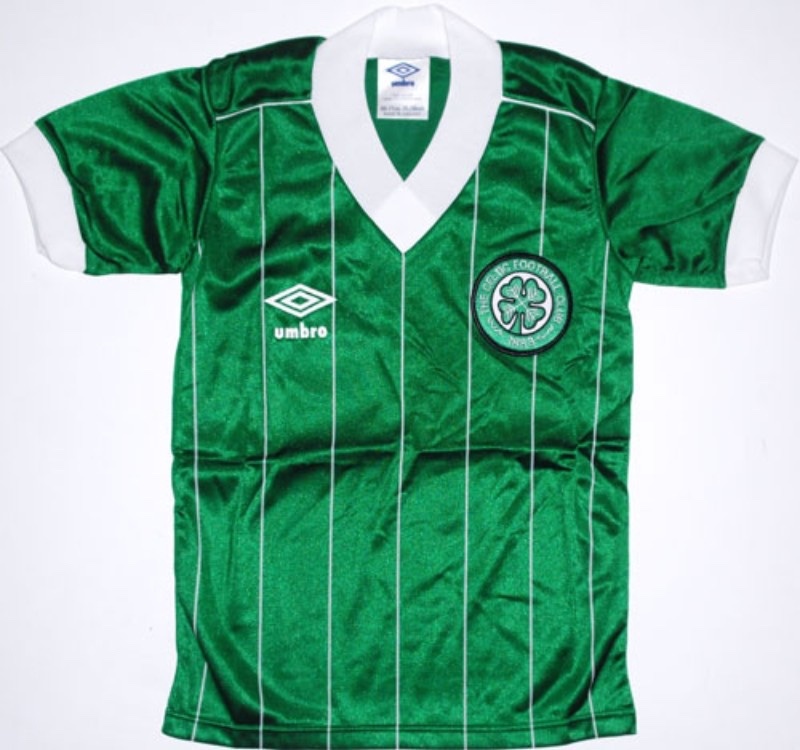 Tercera equipación de Celtic 82-83