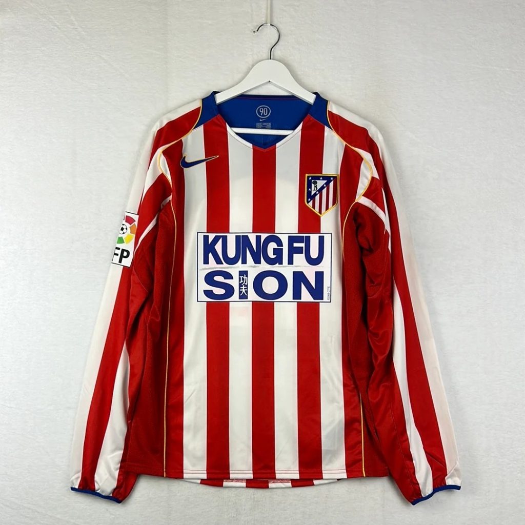 Primera equipación de Atlético de Madrid 04-05