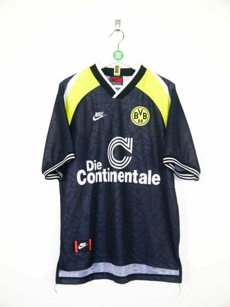 Borussia Dortmund 95-96 Visitante 4