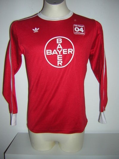 Segunda equipación de Bayer Leverkusen 86-87