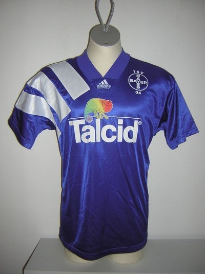 Tercera equipación de Bayer Leverkusen 93-94