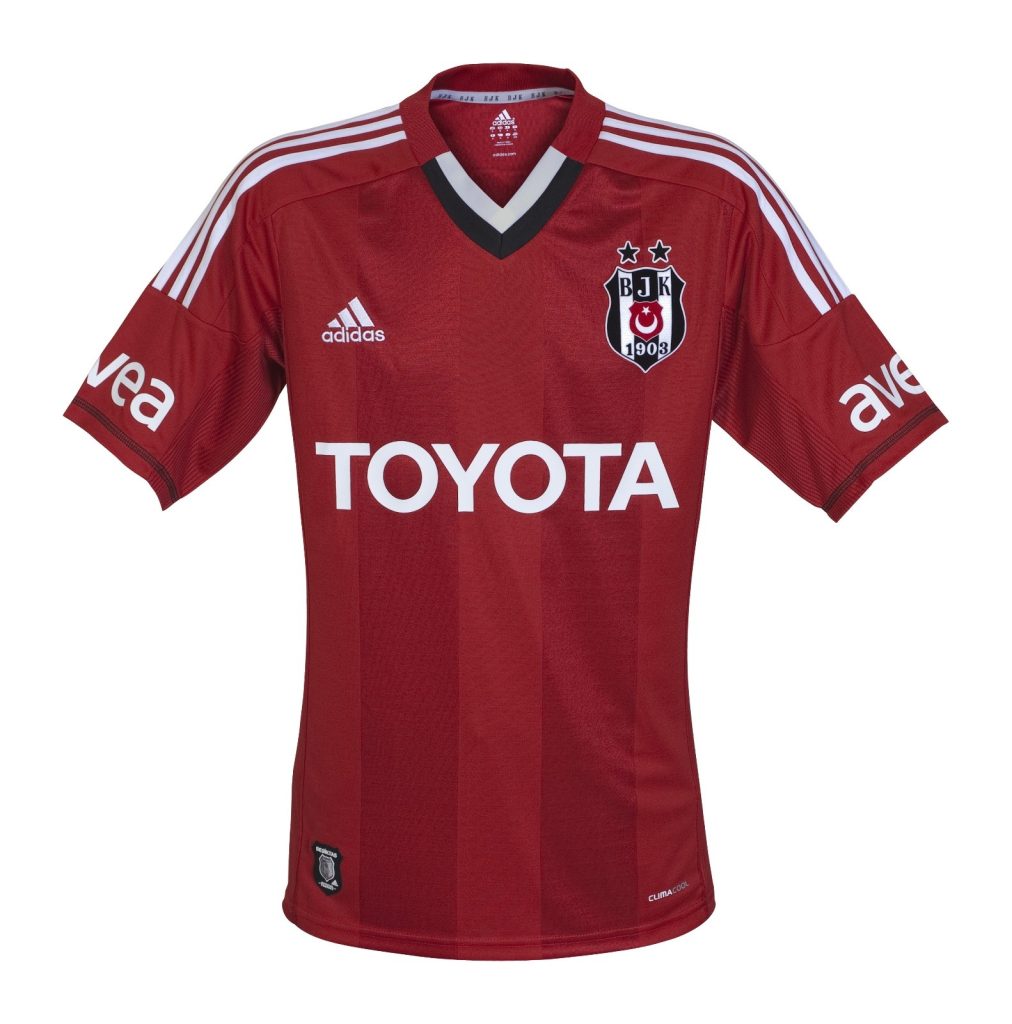 Tercera equipación de Besiktas 12-13