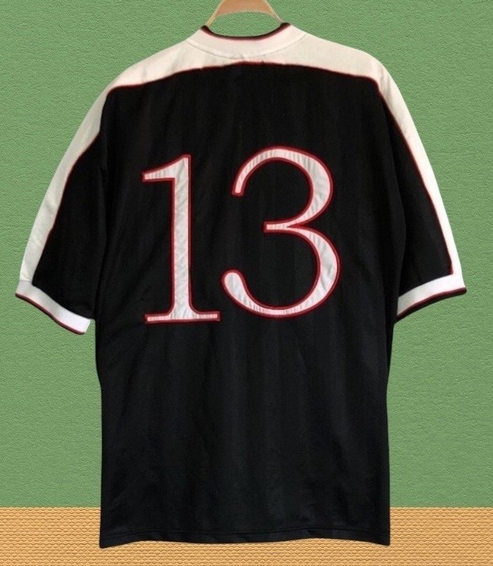 Beşiktaş 98-99 Visitante 2