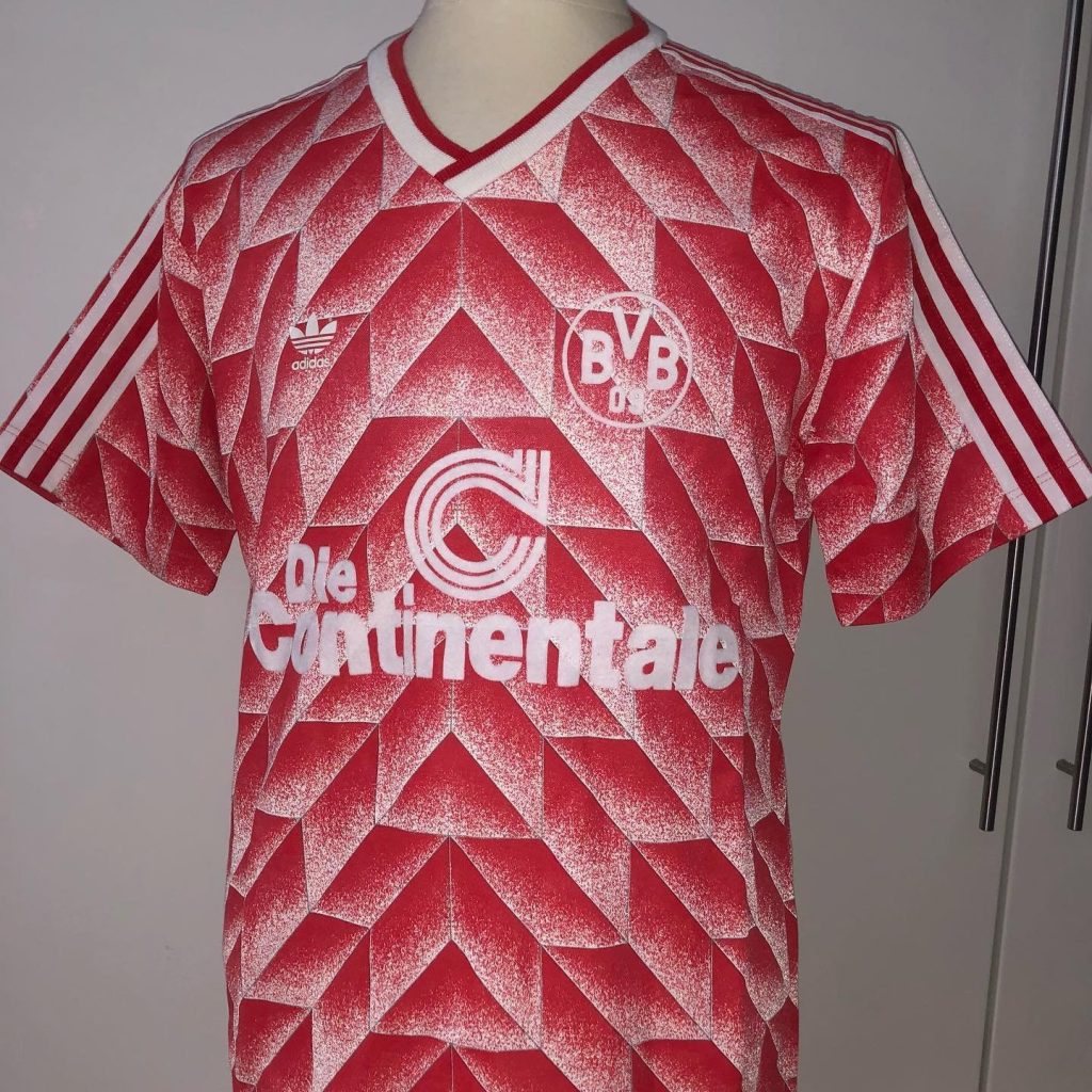 Segunda equipación de Borussia Dortmund 88-89