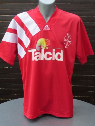 Primera equipación de Bayer Leverkusen 93-94