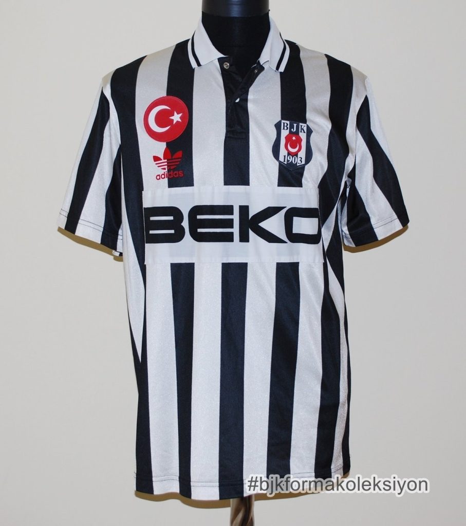 Segunda equipación de Besiktas 92-93