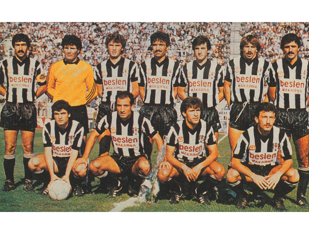 Beşiktaş 86-87 Visitante 2