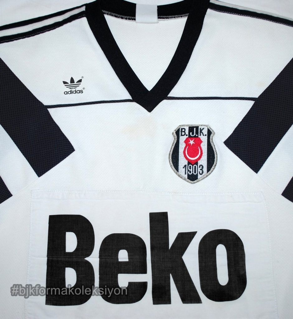 Beşiktaş 89-90 Local 3