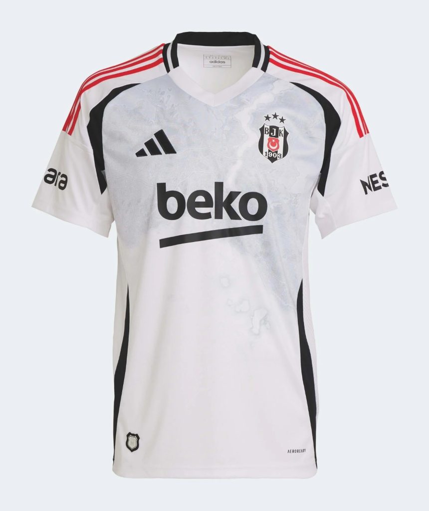 Primera equipación de Besiktas 24-25
