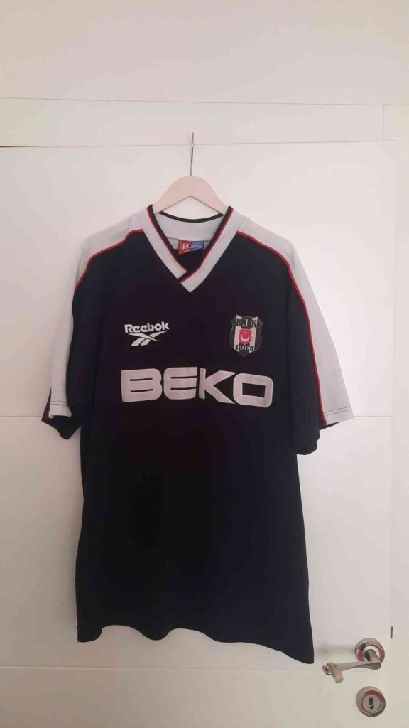Beşiktaş 98-99 Visitante 3