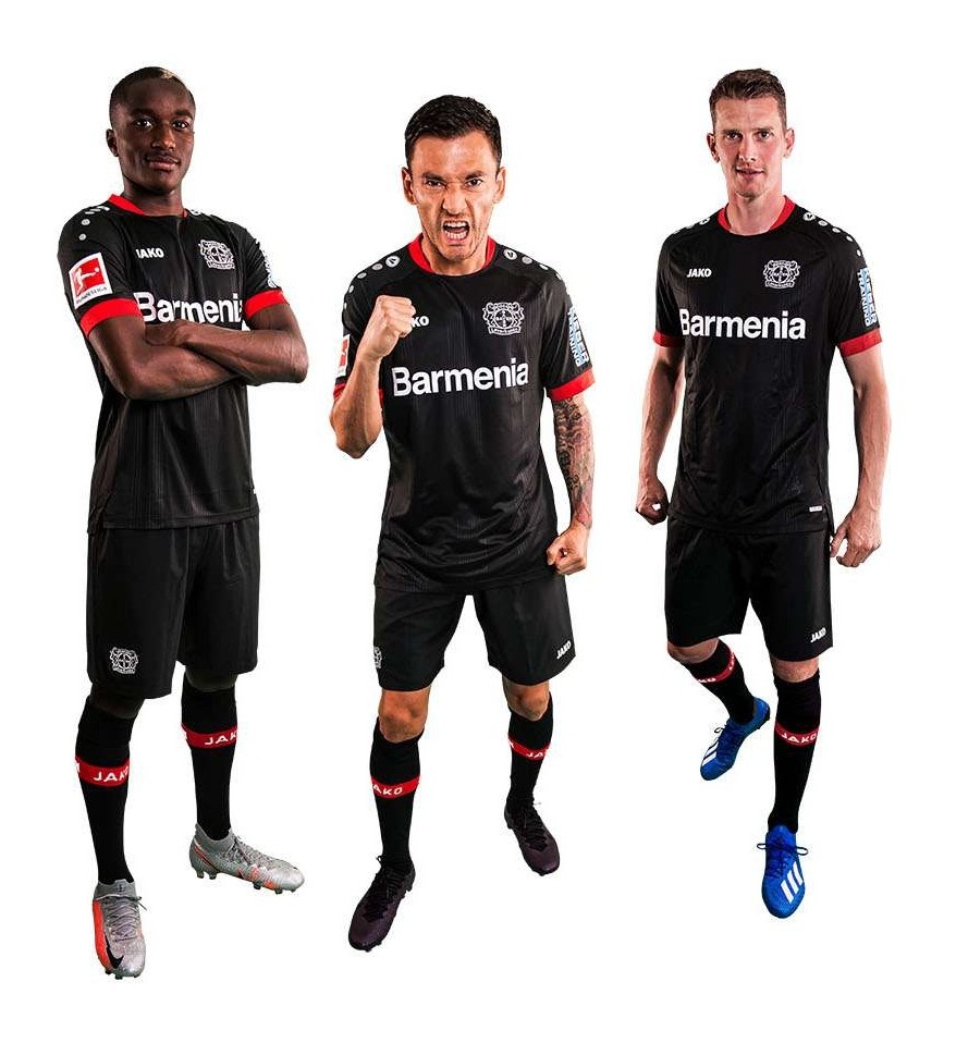 Bayer 04 Leverkusen 20-21 Local 4