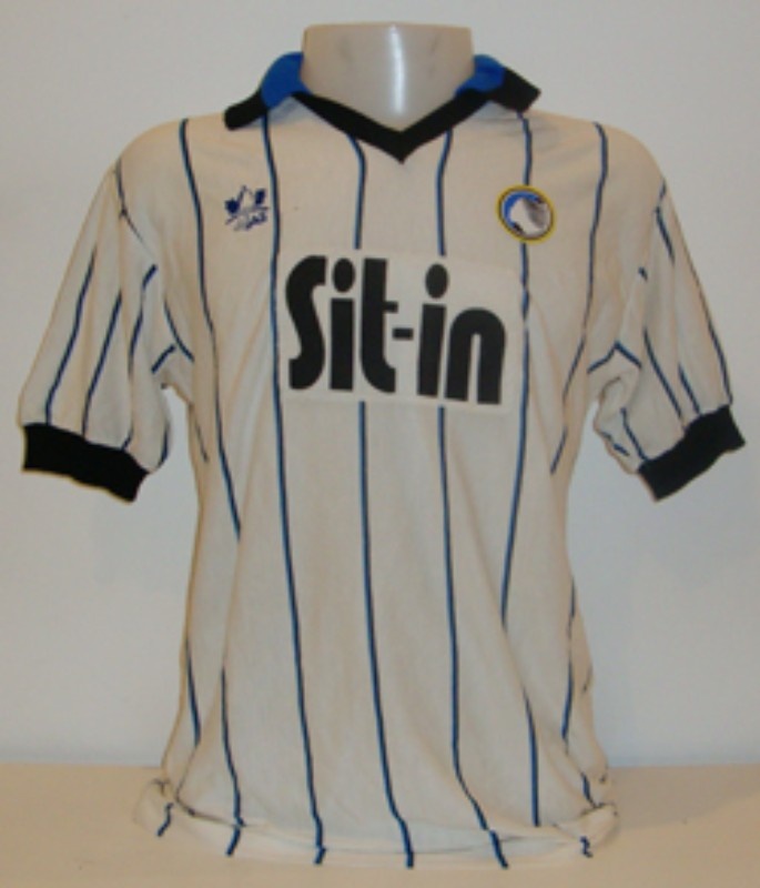 Segunda equipación de Atalanta 88-89