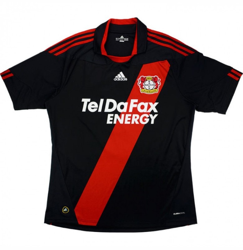 Primera equipación de Bayer Leverkusen 10-11