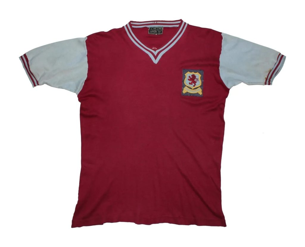 Primera equipación de Aston Villa 57-58