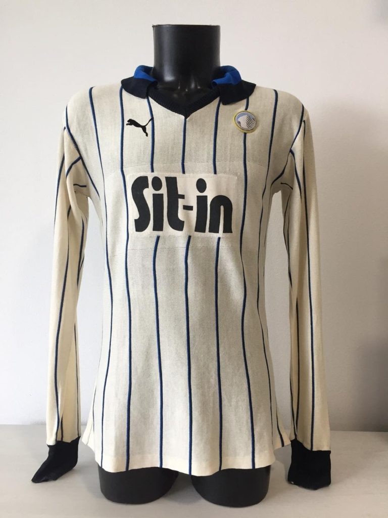 Segunda equipación de Atalanta 83-84