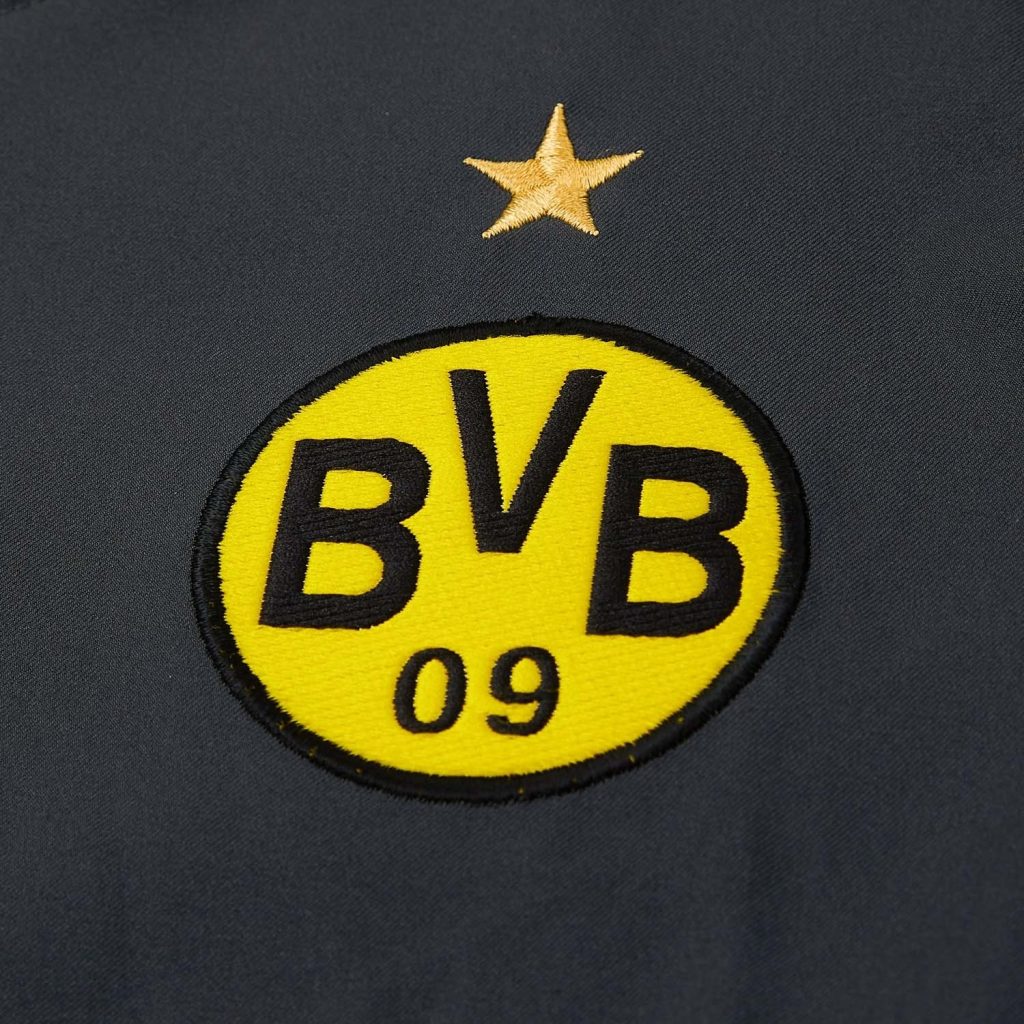 Borussia Dortmund 04-05 Tercera 3
