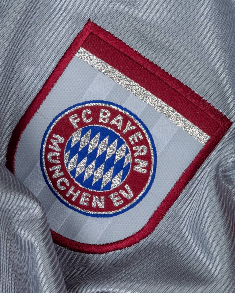 Bayern München 99-00 Tercera 3