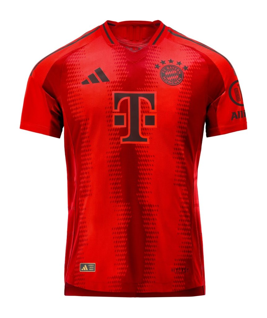 Primera equipación de Bayern Múnich 24-25