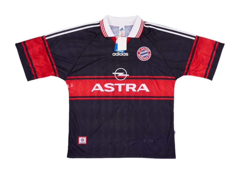 Primera equipación de Bayern Múnich 97-98