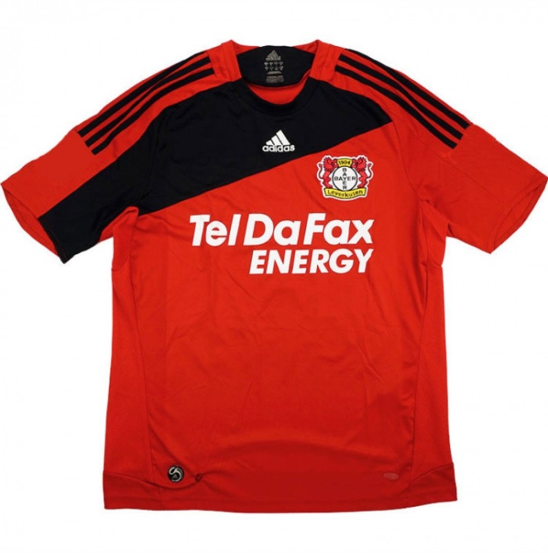 Primera equipación de Bayer Leverkusen 09-10
